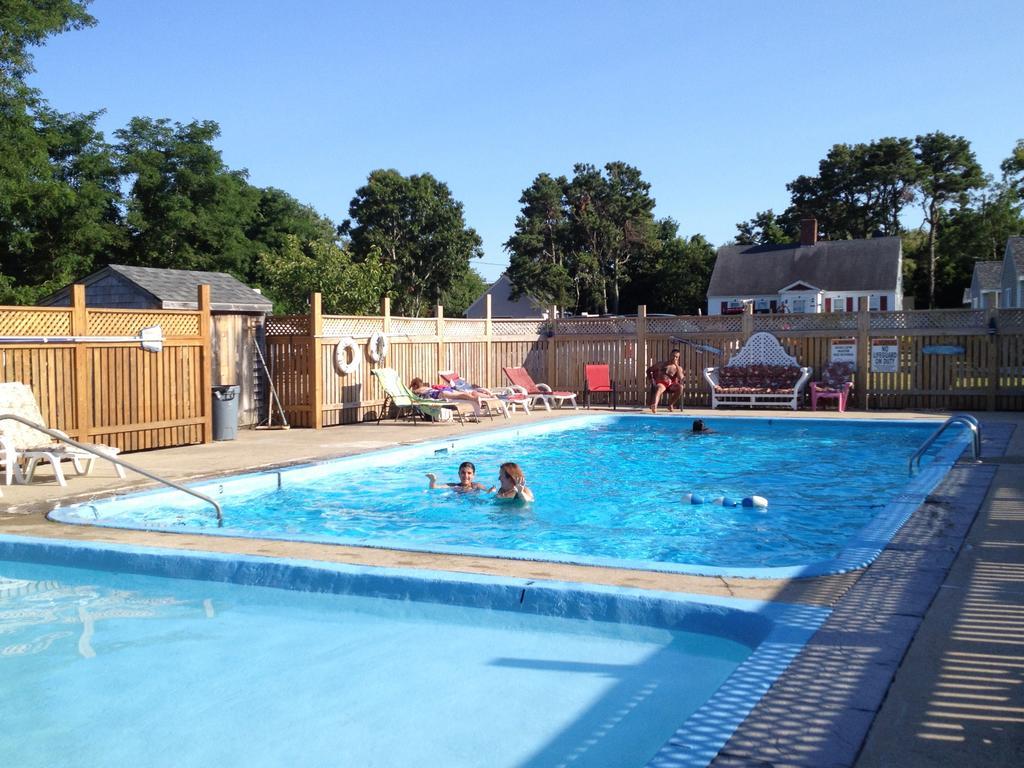 Windrift Motel West Yarmouth Esterno foto
